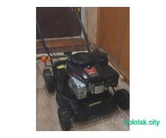 Газонокосилка бензиновая