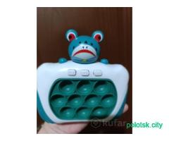 Новая игрушка.