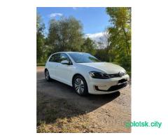 Volkswagen E-golf 2015 год