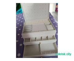 Шкатулка для украшений