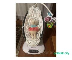 Электронное кресло качалка Moms Mama Roo 4.0