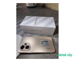 Honor 400 8/256 Пустынный золотой.