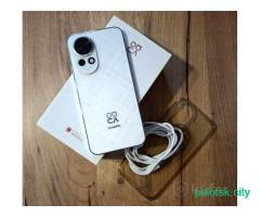 Huawei nova 13 12/256GB Как новый.